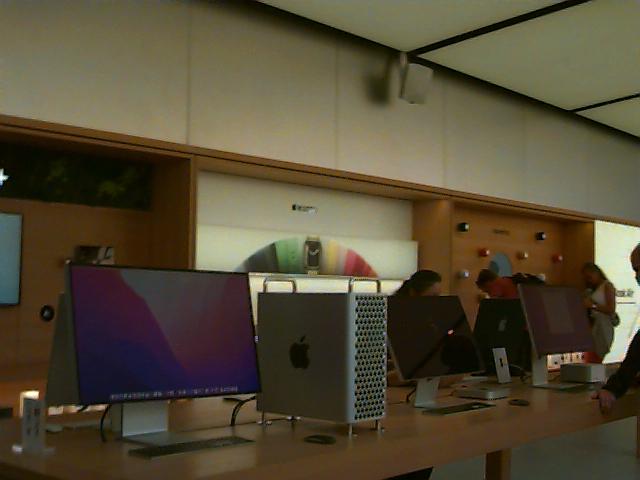 Took my Quicktake 150 to the Apple store, they couldn't help me.